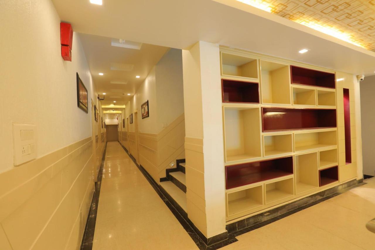 Hotel Sahib'S Red Carpet - Family & Corporate Hotel Chain Agra  Exterior foto