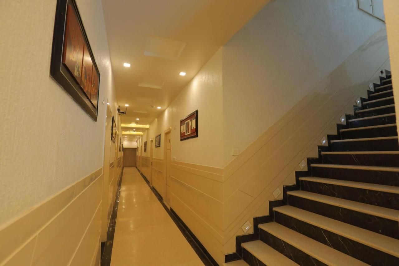 Hotel Sahib'S Red Carpet - Family & Corporate Hotel Chain Agra  Exterior foto